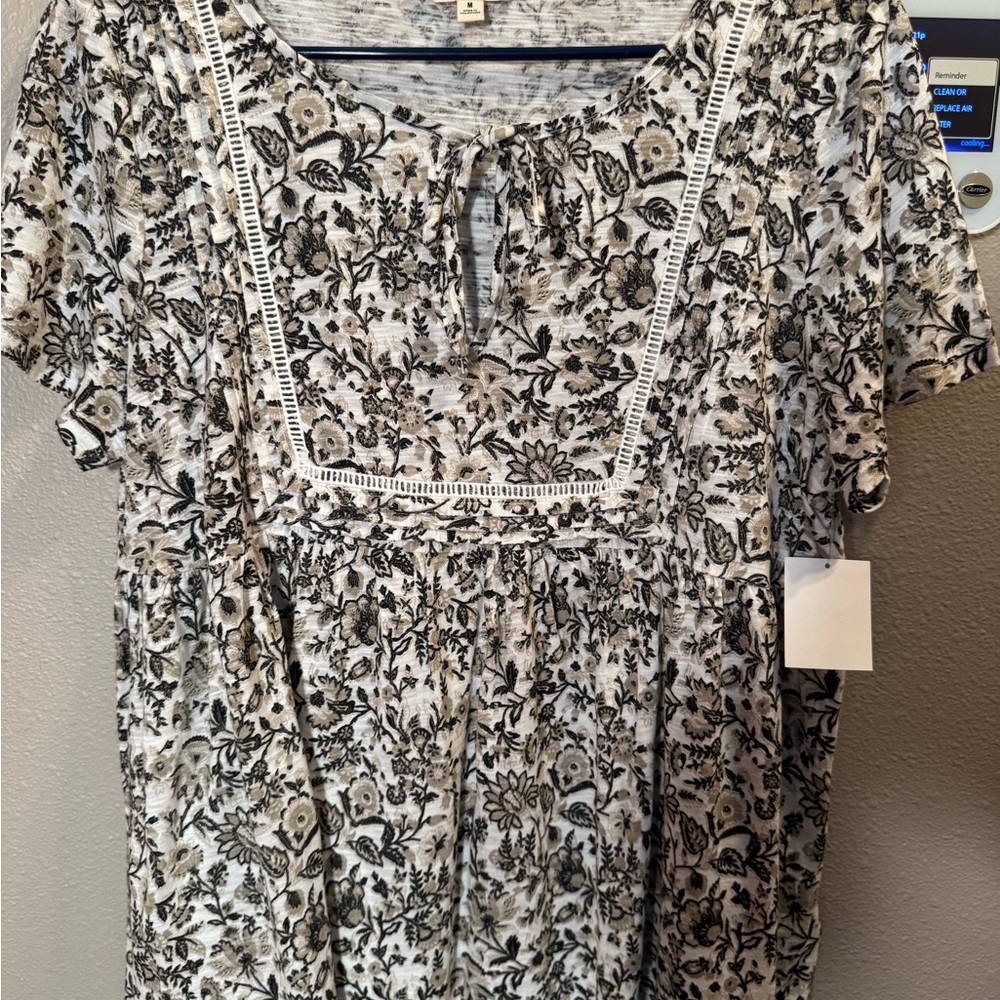 Lucky Brand Black & Cream Floral Lace-Trim Peasant Tunic
